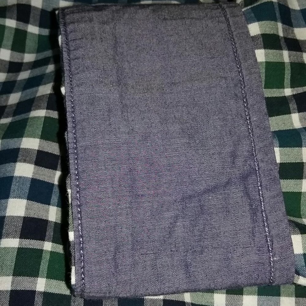 Michael Kors Boy's Shirt. Size: L - Picture 4 of 7
